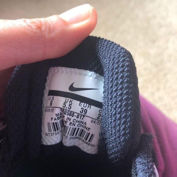 𝅺Nike zoom tennis shoes - Picture 3 of 9